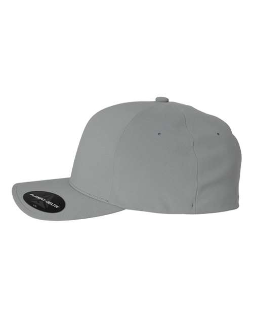 Delta® Seamless Cap - 180